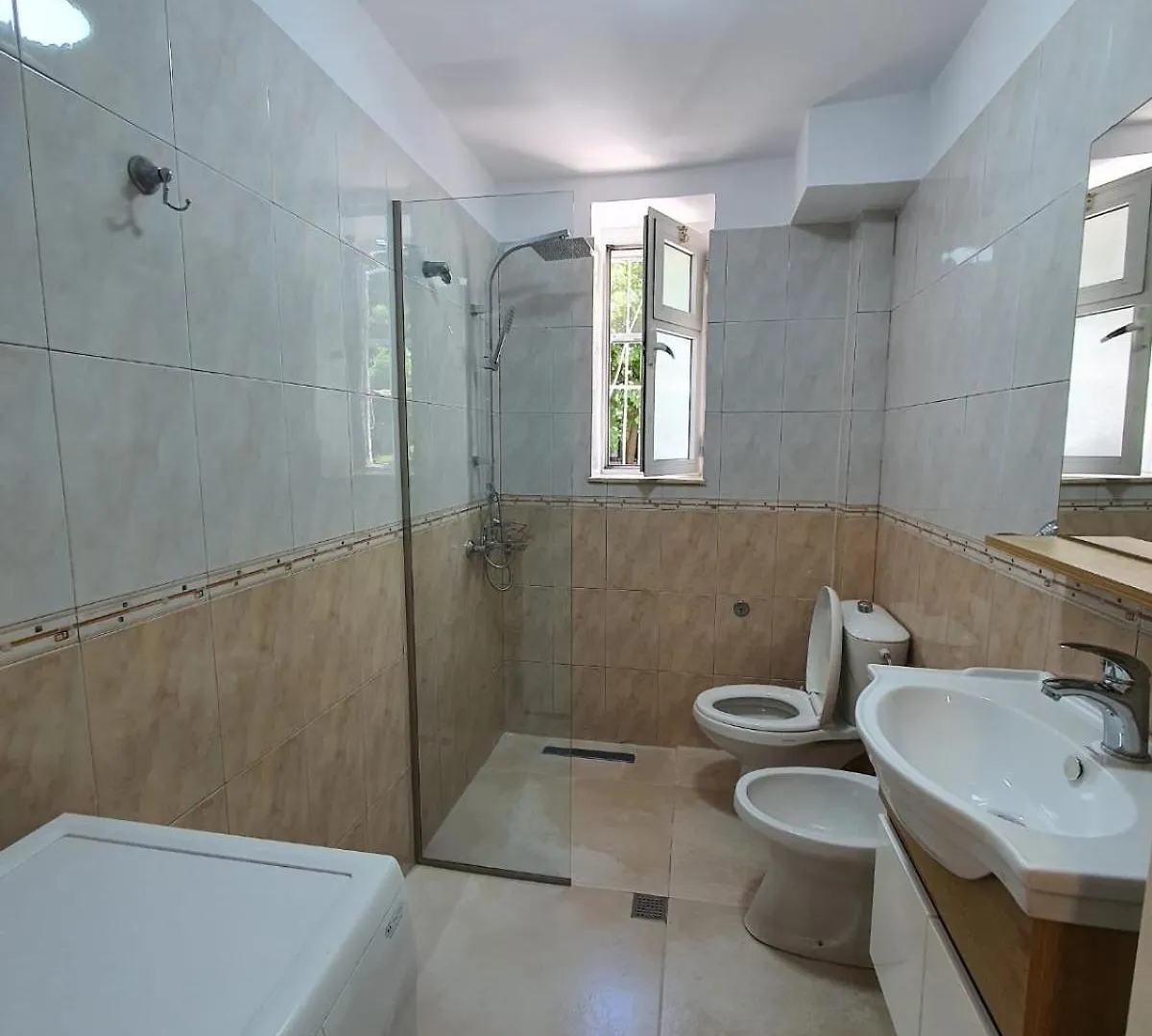 Center Of Tirana Enes'S Apartments